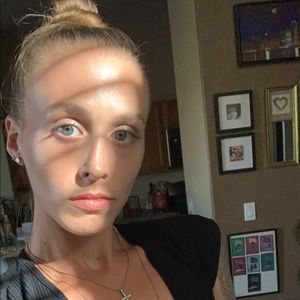 Meet your Posher, Christina